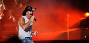 Tim McGraw @ Jiffy Lube Live